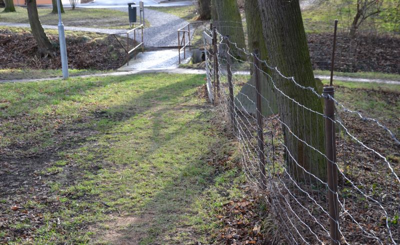 Wire Mesh Fencing Installation